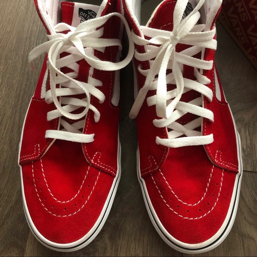 Old School Sk8-Hi Red Vans